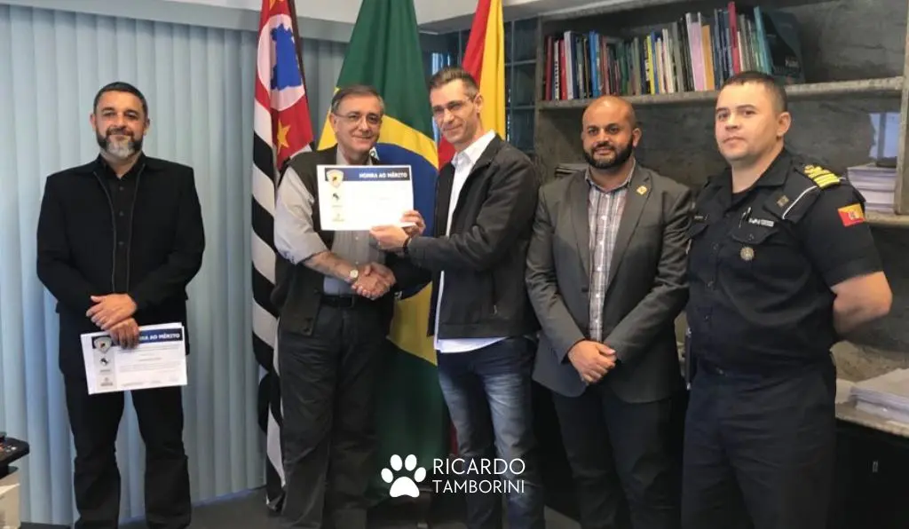 sobre, ricardo tamborini- adestrador - especialista em comportamento canino - homenageado em sorocaba- sp, fique por dentro